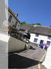 Cadgwith Cove Inn